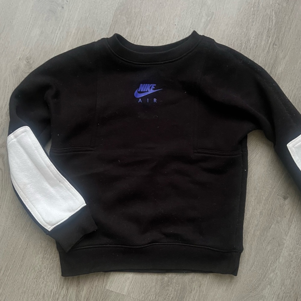 Boys Nike Sweatshirt size 6